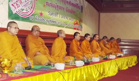 The lesson is taught by nine monks from Sawang Fah Temple with Deputy Abbot Sangkharat Monthol leading the main sermon.